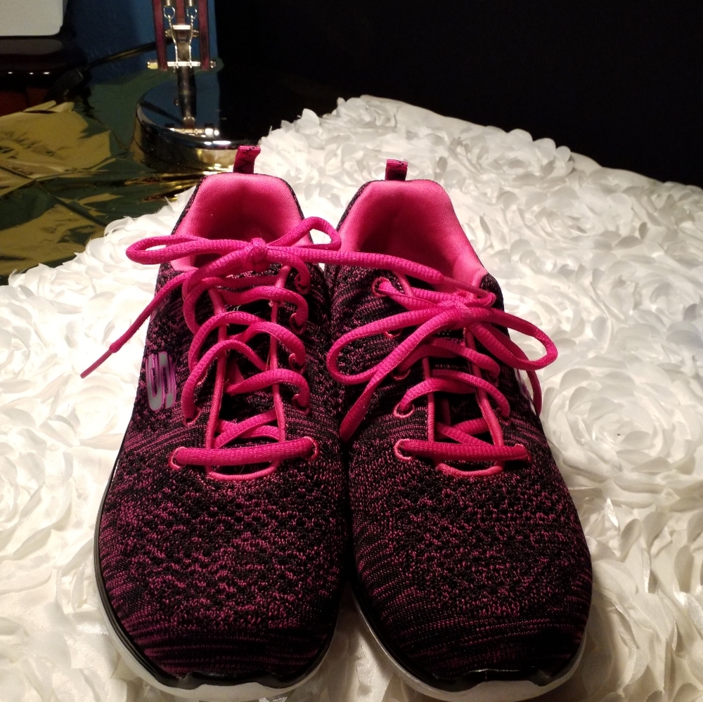 Pink and black Sketcher sneakers - Picture 5 of 5